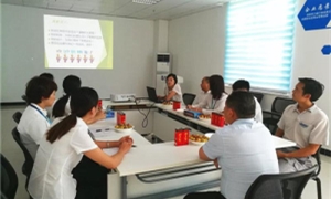 中岳店“交流面對面，溝通心貼心”員工經(jīng)驗交流會圓滿舉行！